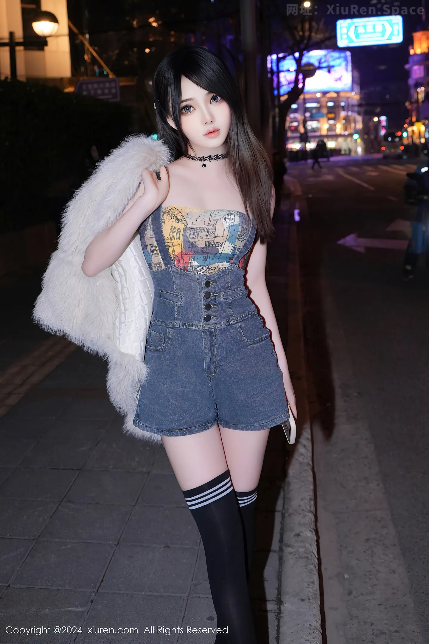 图片[3]-[XiuRen秀人网]VOL.8508 模特林月月性感抹胸牛仔背带服配黑色腿袜秀完美身材迷人写真63P-秀人网官方网站